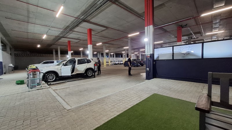 Thunder Brothers Car Wash Vergelegen Plein